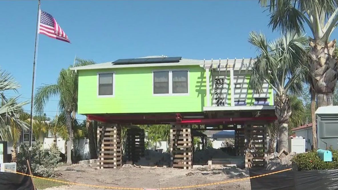 Couple urges neighbors to raise their cottages